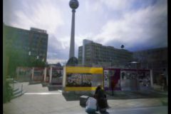 Fernsehturm Berlin Alexanderplatz Diese Aufnahme wurde mit einer 6x12 Lochkamera erstellt